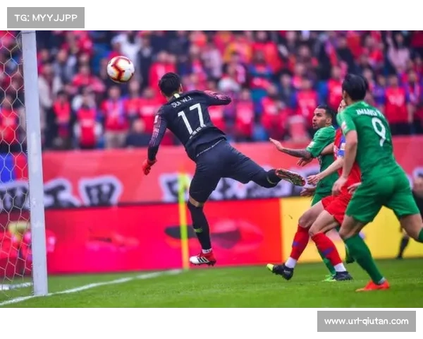 前巴黎后卫阿尔杰里诺评魔鬼赛程：超级杯是月最棘手比赛。